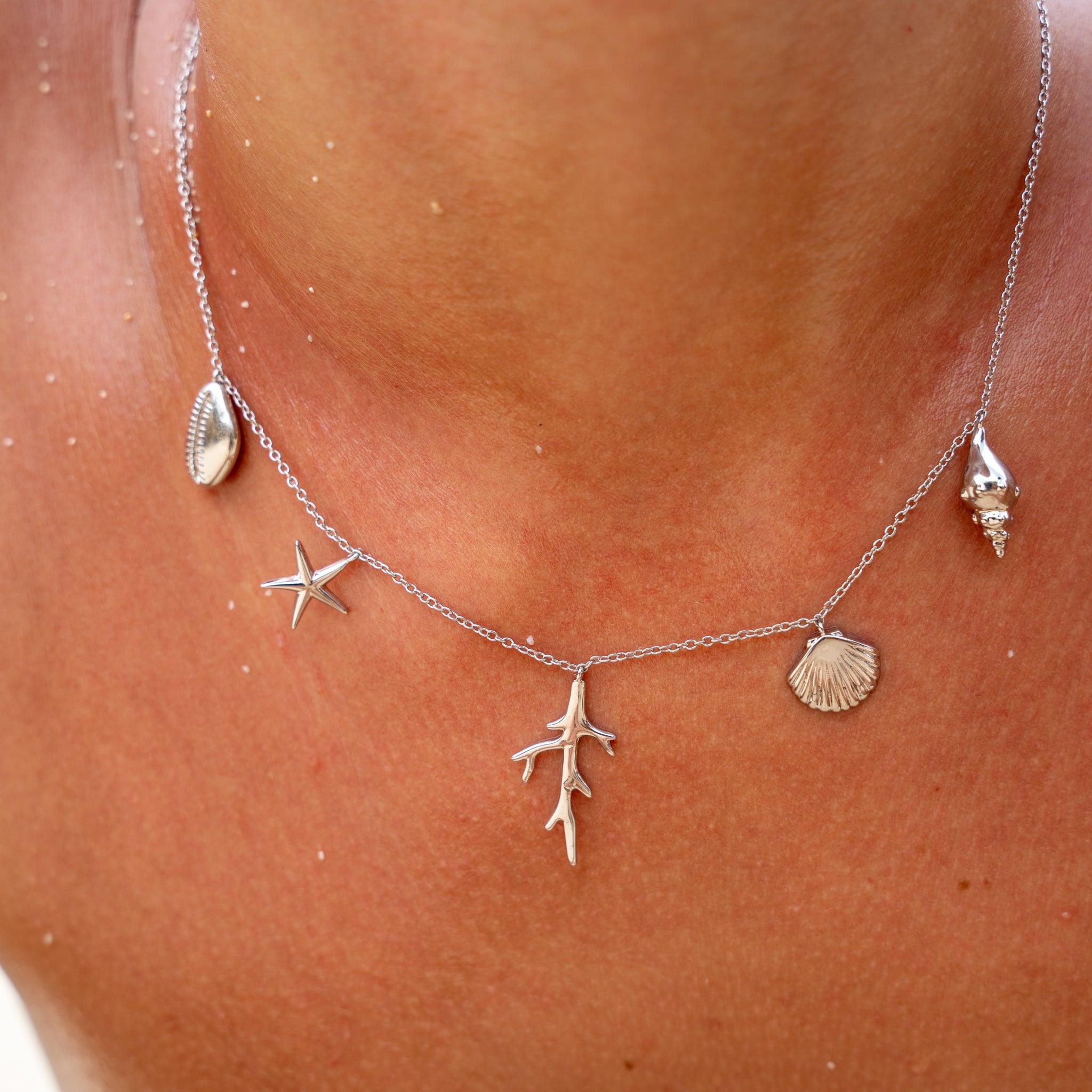 By the Shore ketting 7