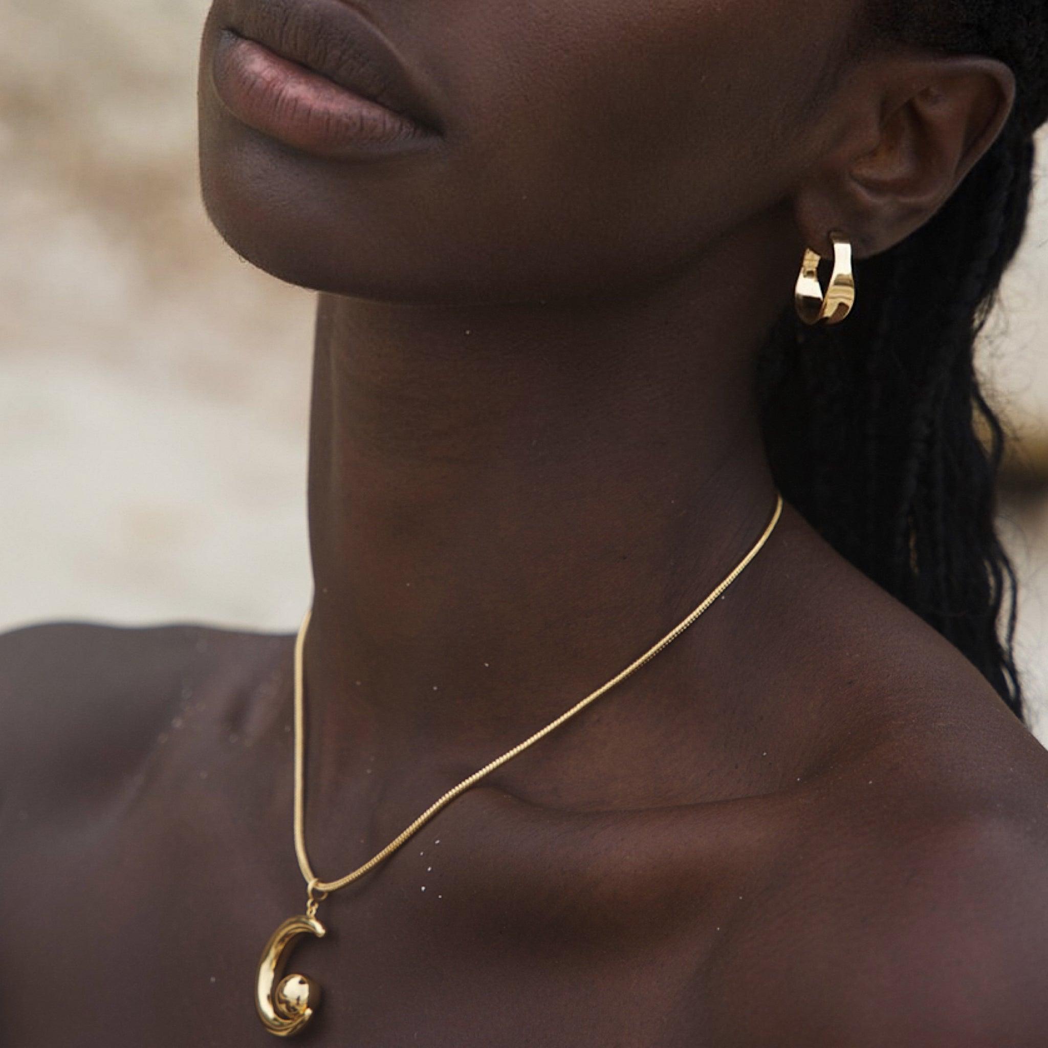 Halve maan ketting 2